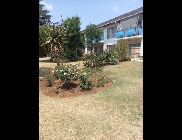 2 BEDROOM PROPERTY TO RENT IN DARRENWOOD